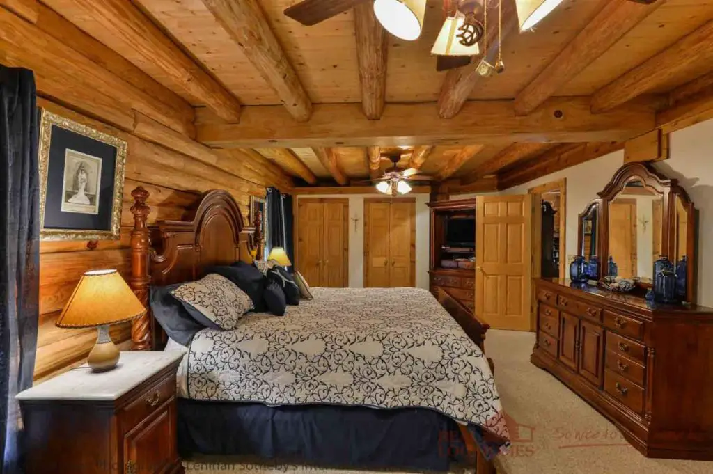Magic log cabin