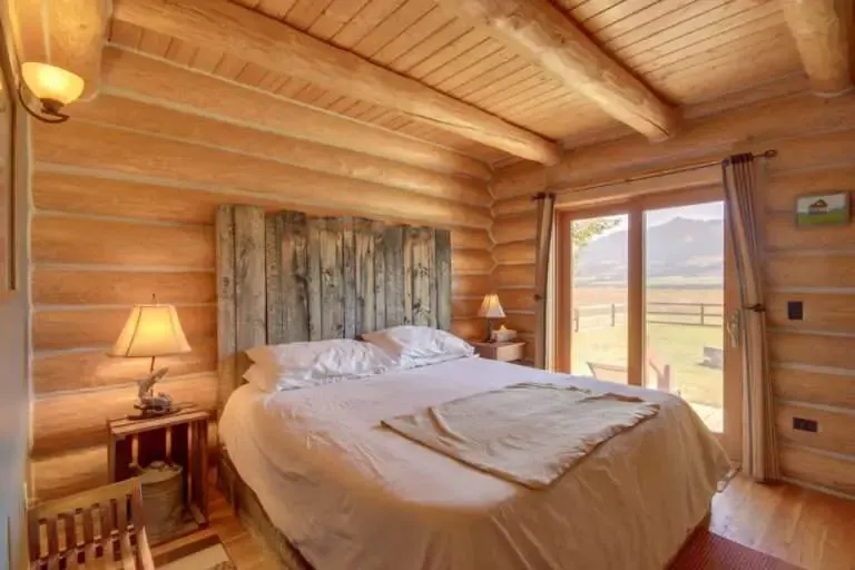 Stunning tiny cabin