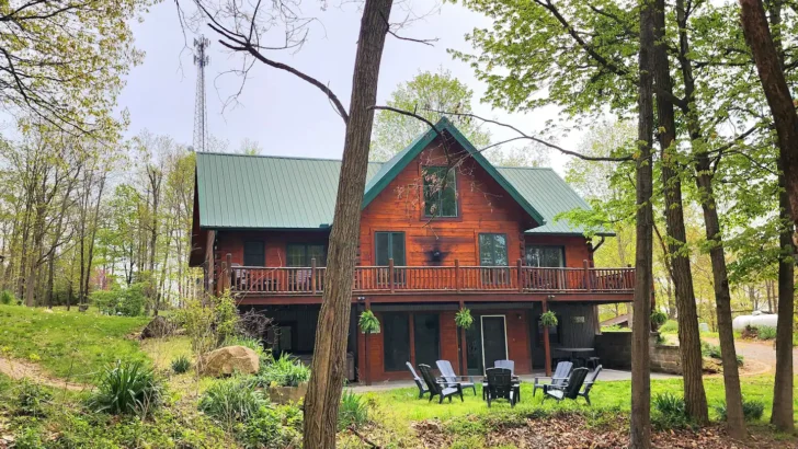 Stunning Log Cabin A Peek Inside Cozy Hocking Hills Getaway