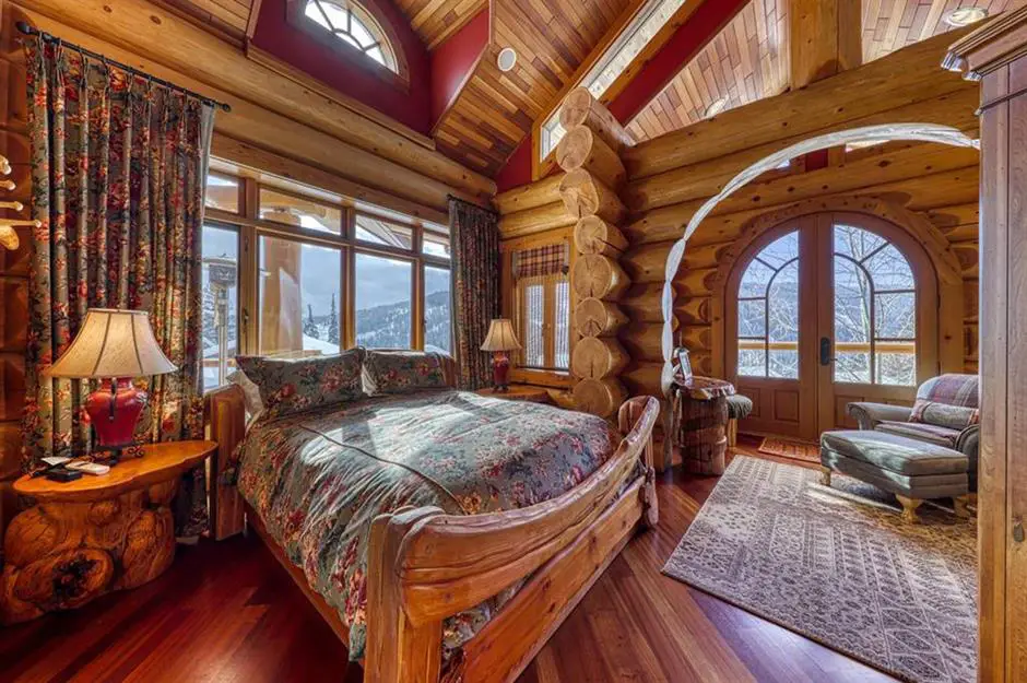 stunning log cabin