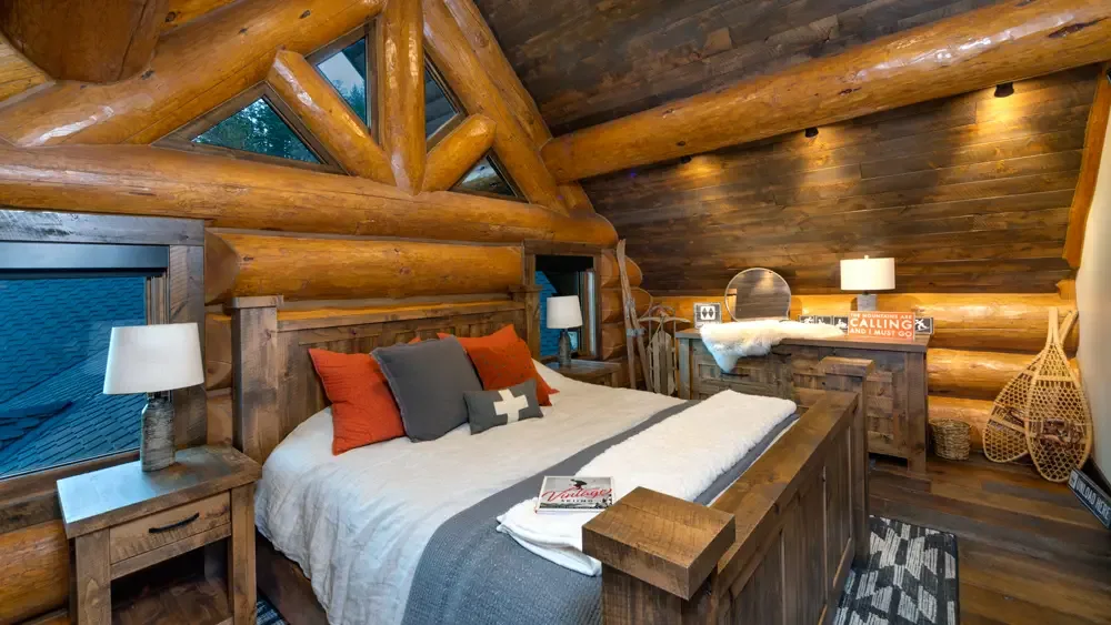 Unique log cabin