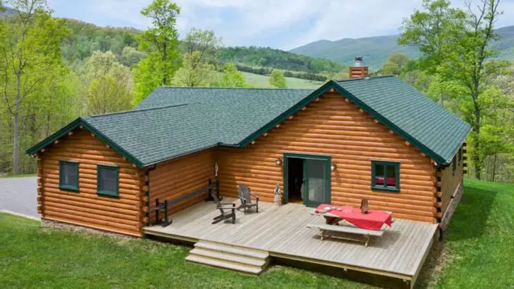 Stunning Log Cabin And Enjoy The Magical Surroundings