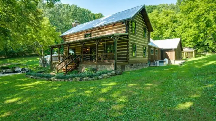 Beautiful Log Cabin Rustic Charm Meets Modern Comfort