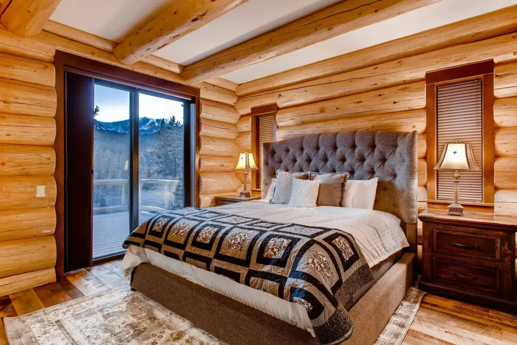 Amazing log cabin