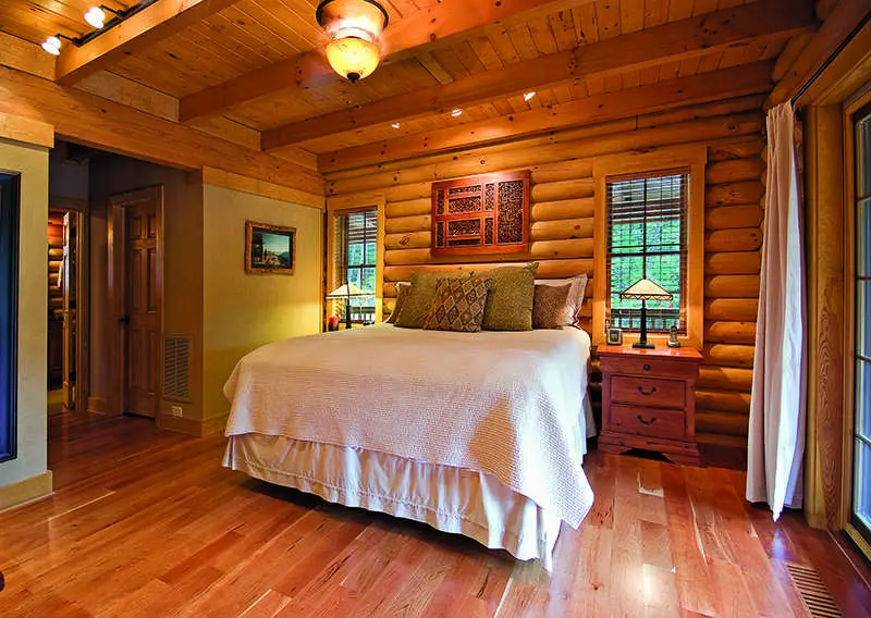 Unique log cabin