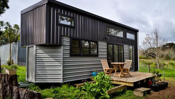 Young Couple Climb Onto The Housing Ladder With Incredible Tiny Home