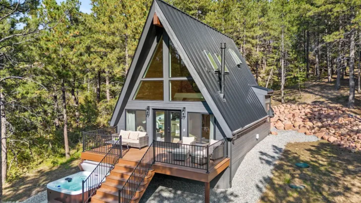 Comfortable A-Frame Cabin With Stunning Views And Hideaway