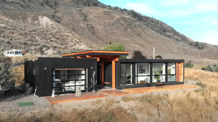 Ultra-Modern Shipping Container Home – Built with 4 x 20ft Used Containers