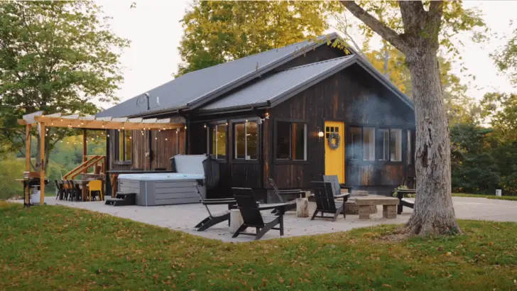 Amazing Tiny House Exceptional Interior Design & Layout!