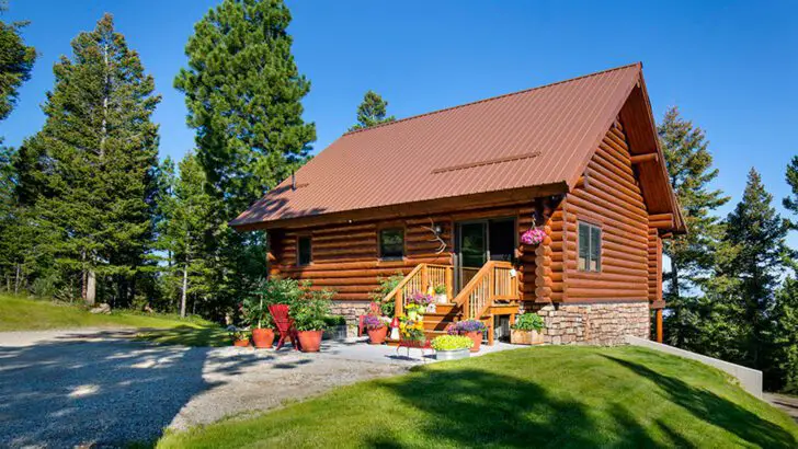 Gorgeous Montana Log Cabin With Stunning Views And Charming