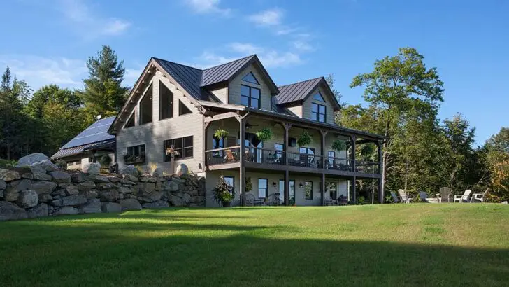 A Look Inside An Amazing Log Cabin With Lovely And Magical Features