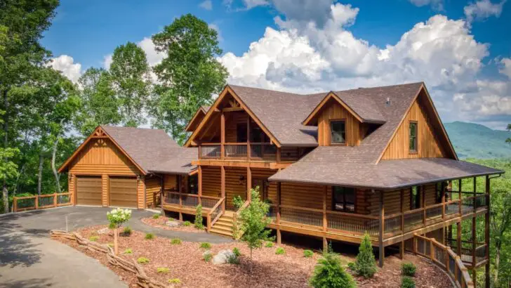 Beautiful Log Cabin A Tour Of The Sawtooth Masterpiece