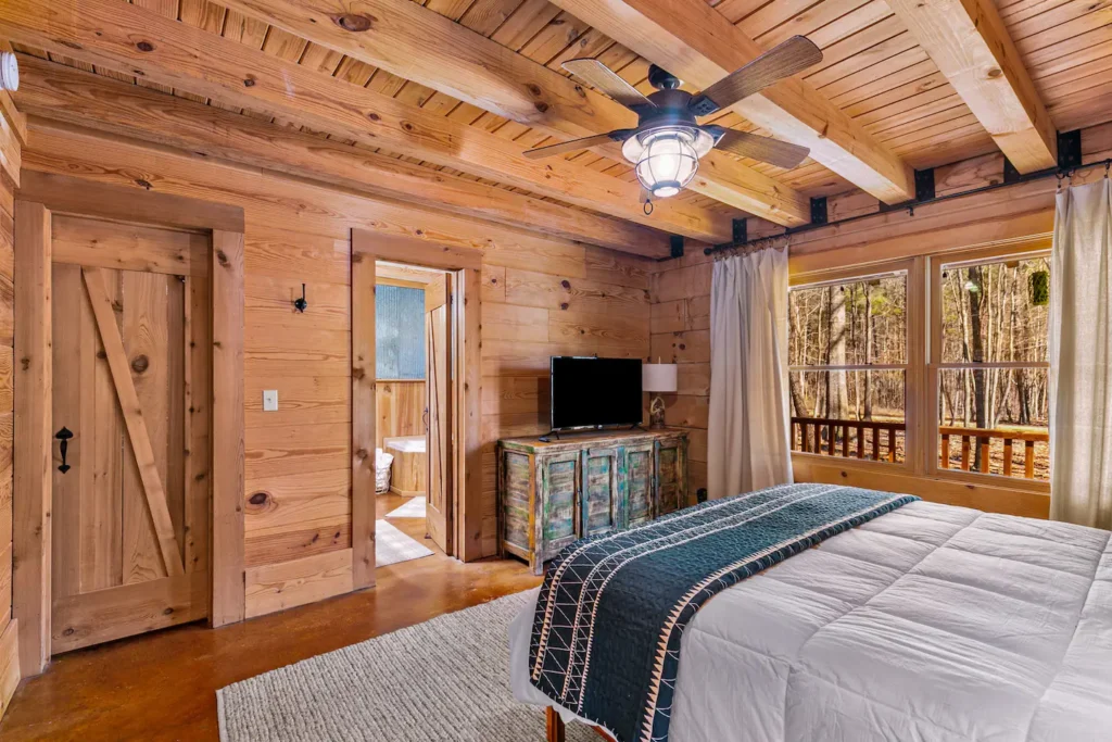 Cozy log cabin