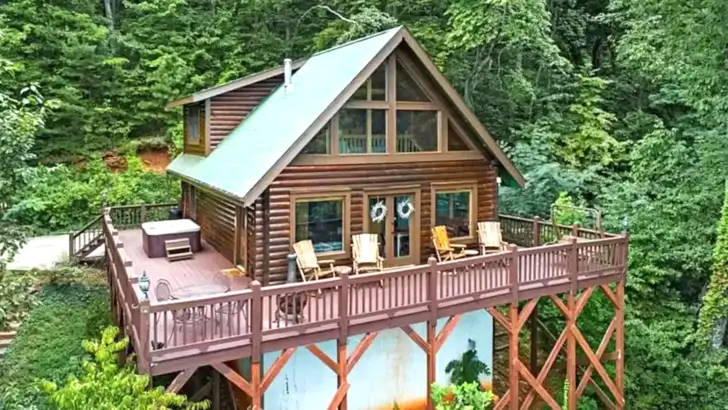 Discover The Simple Joys Of Life In A Beautiful Log Cabin Getaway