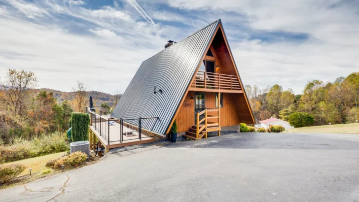 Beautiful A-Frame Cabin w/ Lake And Mountain View