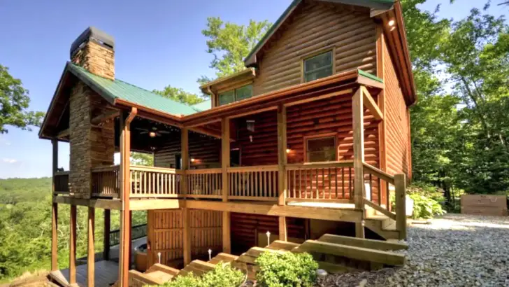 Fantastic Log Cabin Perfect For Couples Seeking A Secluded