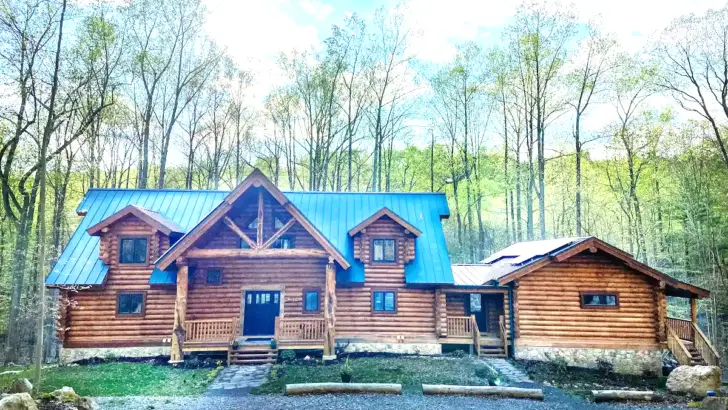 Beautiful Log Cabin Getaway Offers A Rustic Charm And Stunning Views