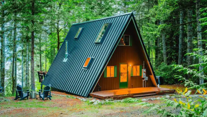 Wonderful A-Frame Cabin, Private Hot tub And Hood Canal View