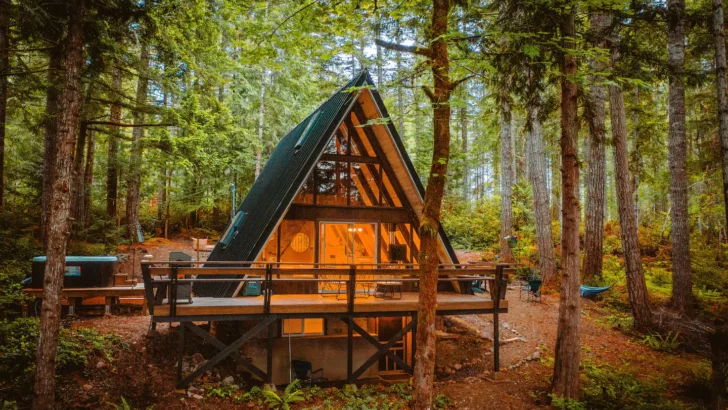 Fantastic A-Frame Cabin Private Hot tub And Hood Canal View