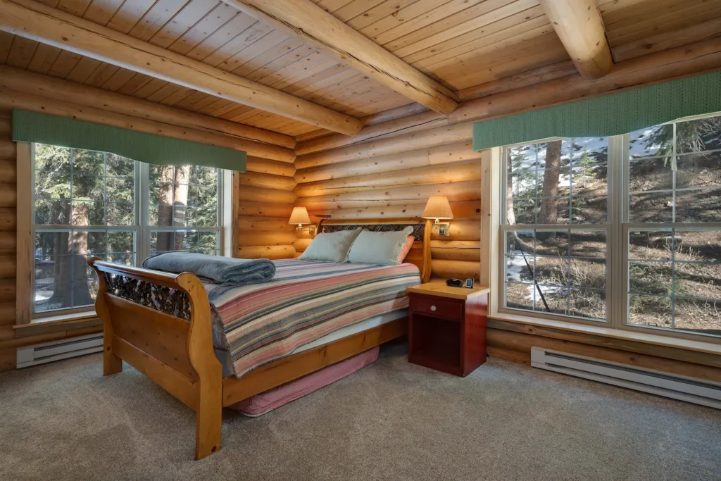 Cozy log cabin