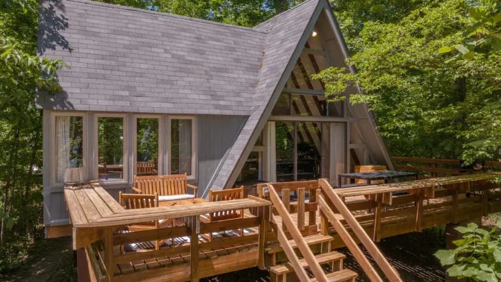 Wonderful A-Frame Cabin With Stunning Views And Enchanting