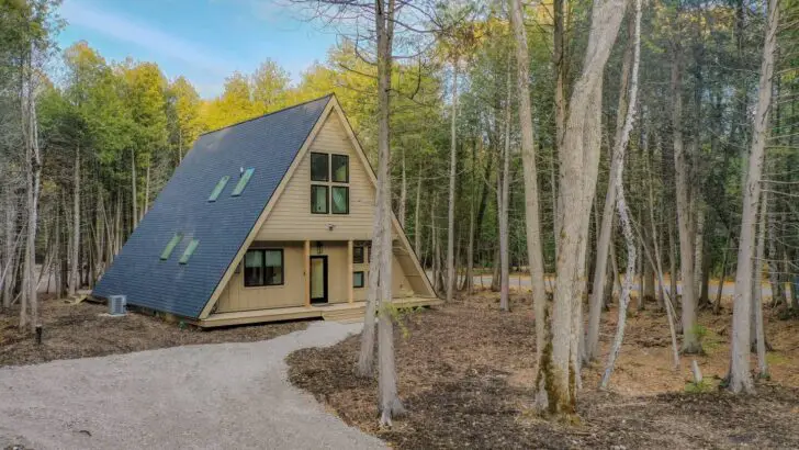 Stunning Luxury A-Frame Cabin With Lake Access, Perfect For Families