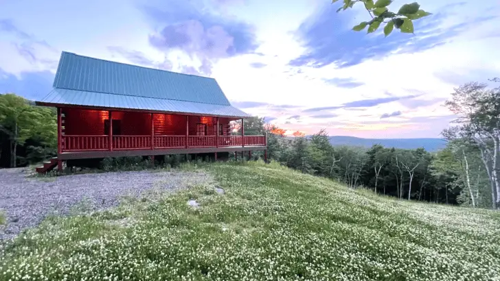 Luxurious Log Cabin With Panoramic Views On 22+ Acres