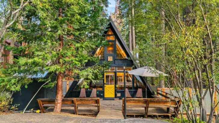 Experience Modern Comfort And Rustic Charm In This Cozy A-Frame Cabin Retreat