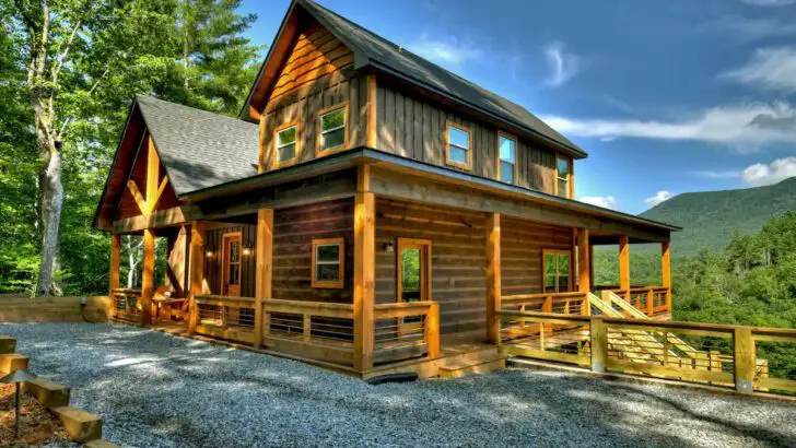 Discover Tranquility And Adventure In This Picture-Perfect Log Cabin