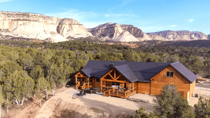 Beautiful Log Cabin With Retreat To Juniper Mountains