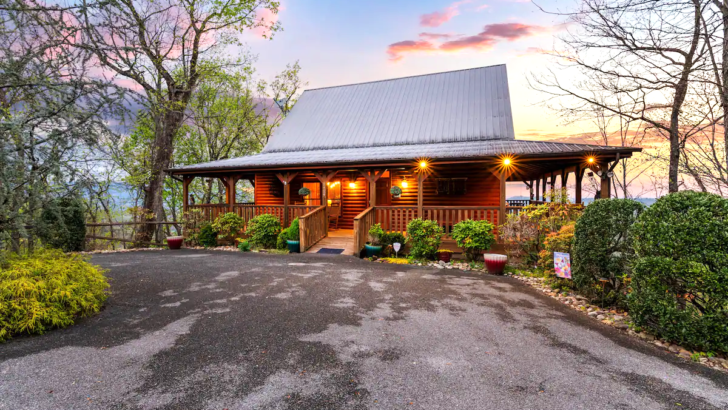 Amazing Log Cabin With Captivating Views And Interesting