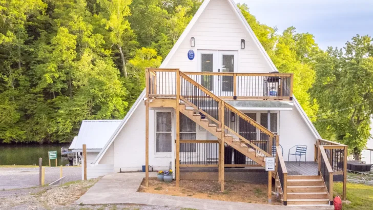 Gorgeous A-Frame Cabin With Eye-Catching Style And Interesting Features