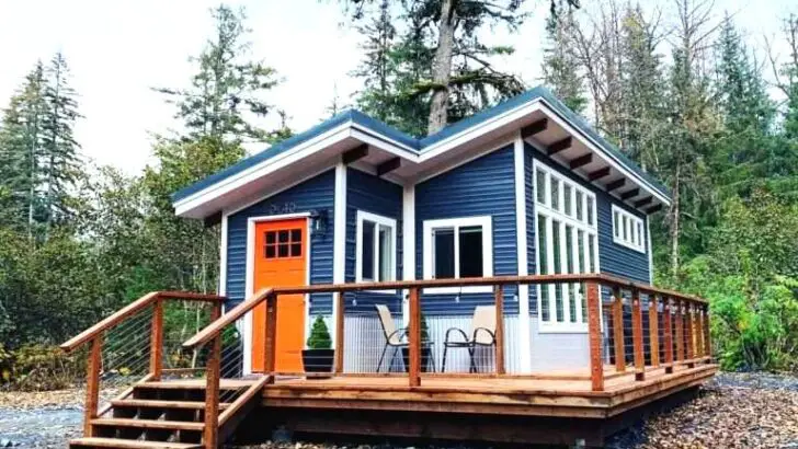 Cute And Beautiful Tiny House In Mystic Mountain