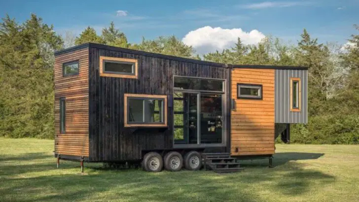 Stunning Tiny House By New Frontier And Relaxing