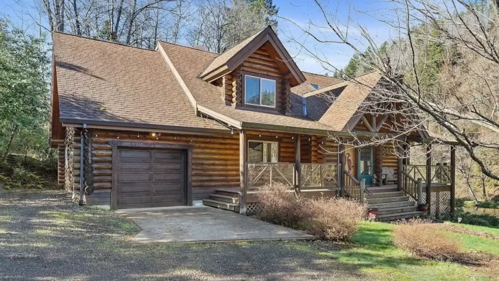 Beautifully Designed Magnificent Log Cabin With Magical Features