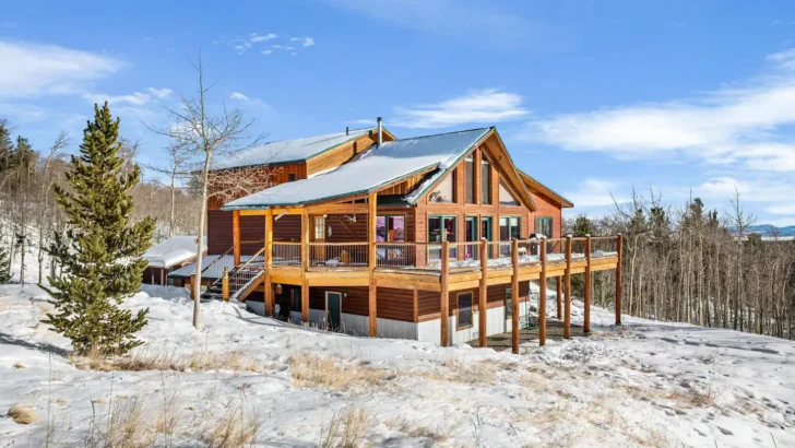 Stunning Log Cabin For Couples To Entertain And Secluded Mountain