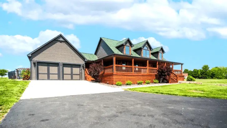 Gorgeous Log Cabin In A Country Paradise Filled With Luxuries