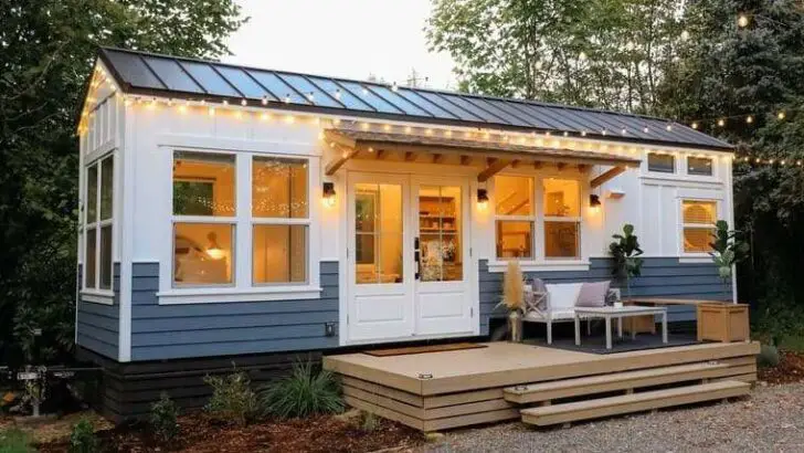 Wonderful Hideaway Tiny House by Handcrafted Movement