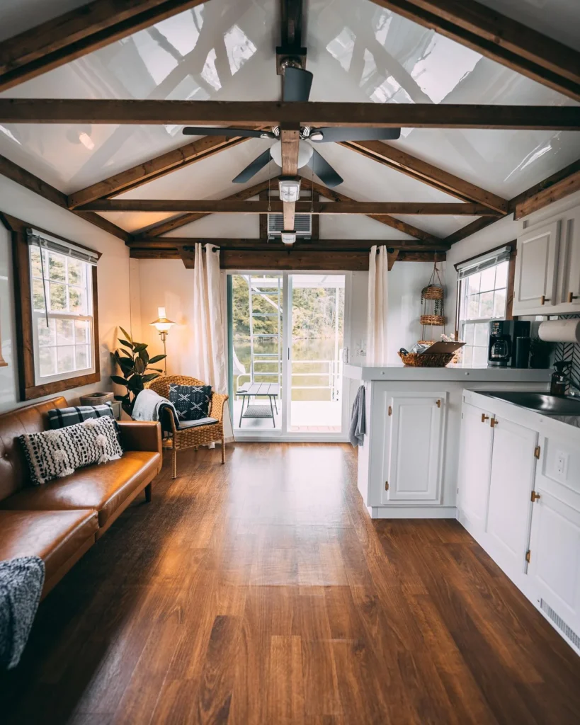 33 Tiny House Interior Design Ideas for Creating a Warm Rustic Retreat