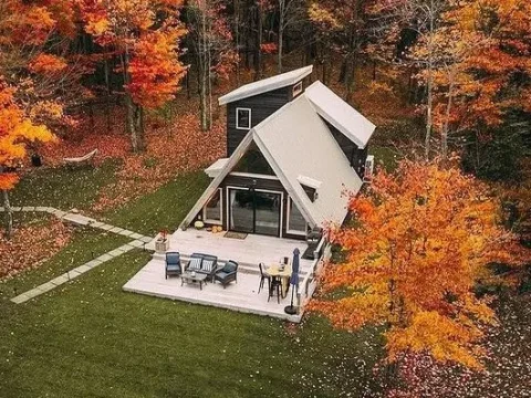 22 Cozy Small A-Frame House Designs You’ll Adore