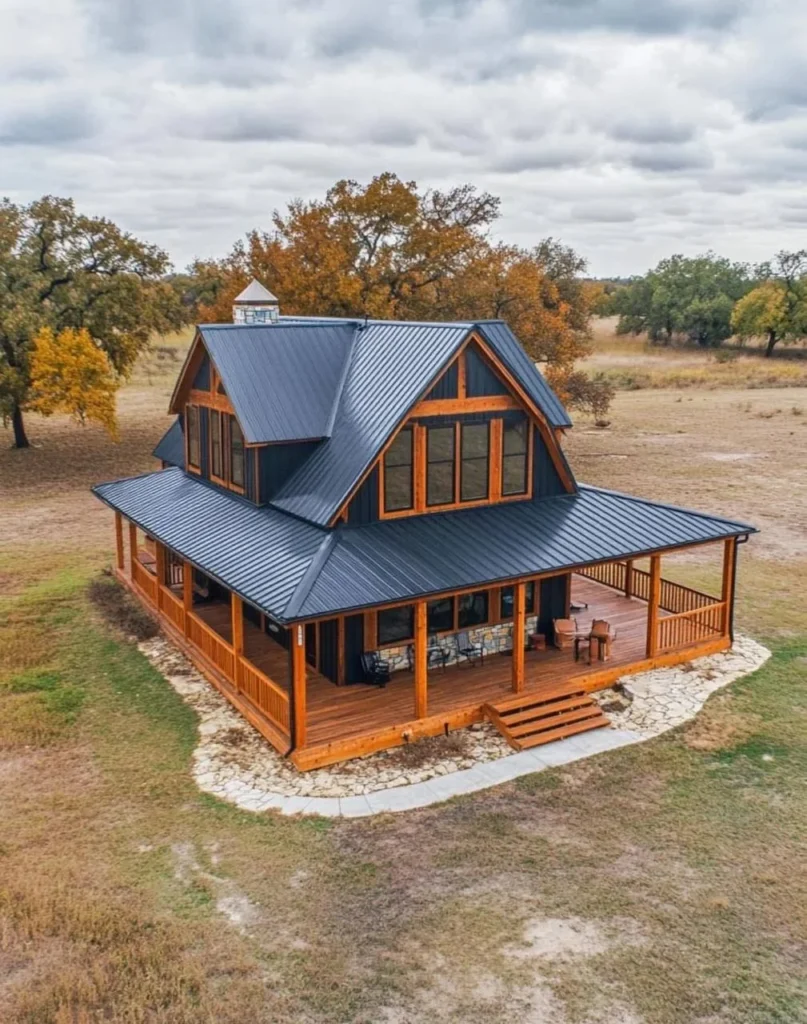 Barndominium Farmhouse Design with Large Porch