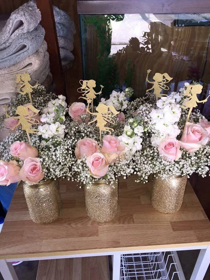 DIY Gold Glitter Mason Jar Floral Centerpieces for Events.